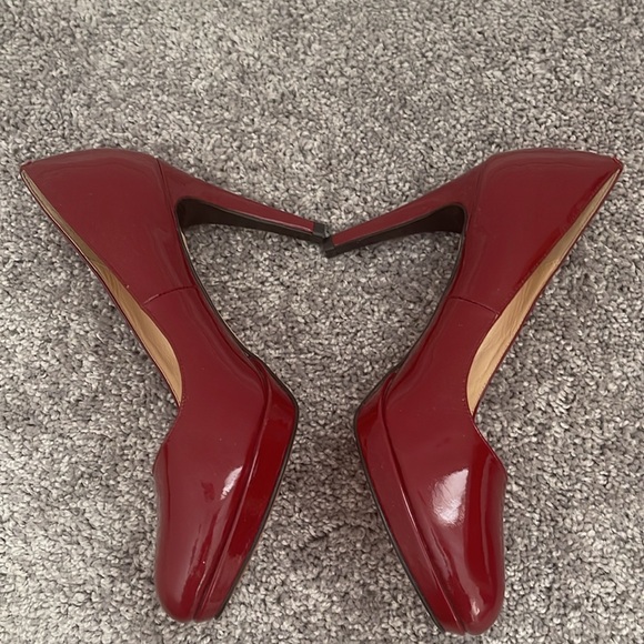 Cole Haan Nike Air Red Patent Leather Closed Toe Pump Shoes Women’s Size 7B - Picture 10 of 11